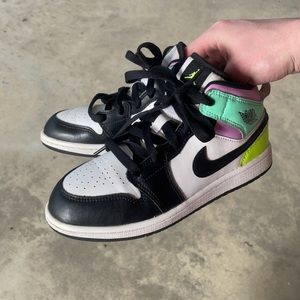 Nike Air Jordan 1 Mid “Pastel Black Toe” Toddler Size 2.5Y